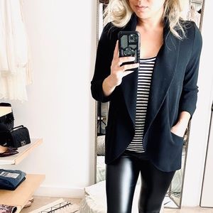 Aritzia Black Fav Wilfred Chevalier Blogger Blazer